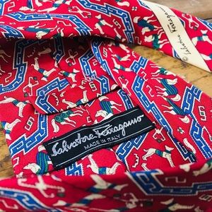 Salvatore Ferragamo Red Pattern Mens Tie
